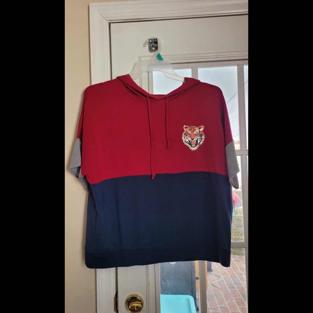 NWOT NO/Bo Tiger Hoodie